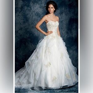 NWT Alfred Angelo Sapphire wedding dress style 899‎